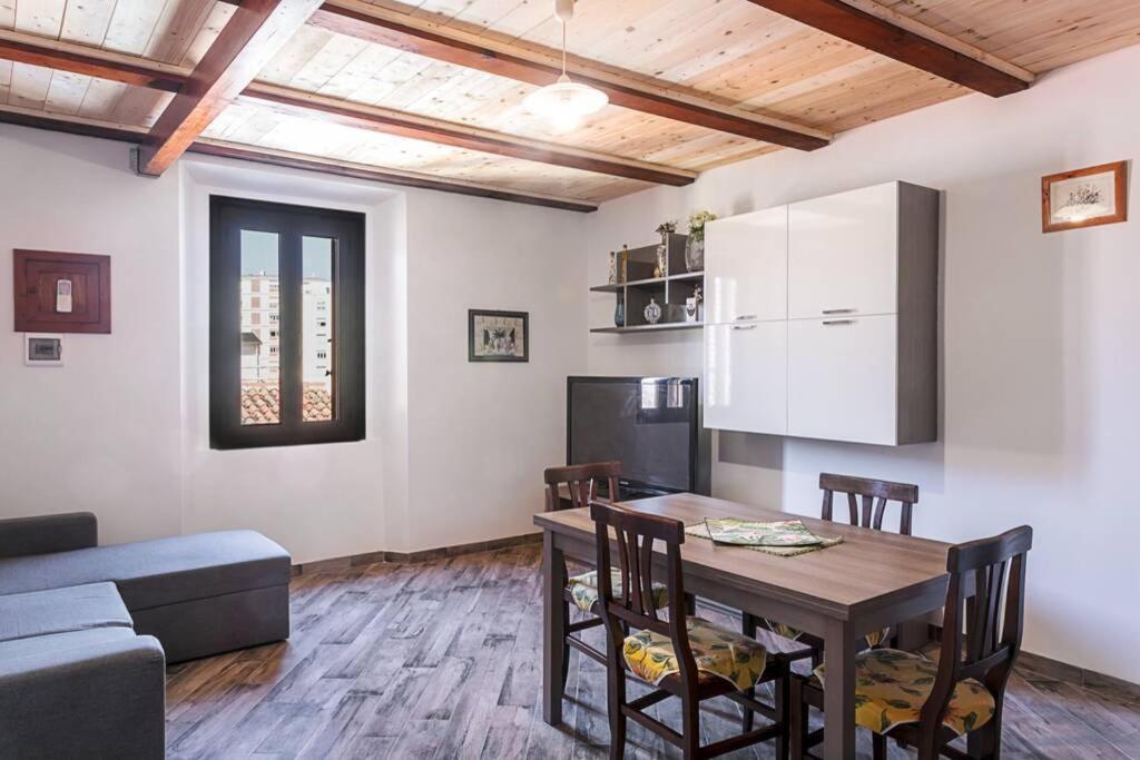 Roman Ruins - Elegant Apartment Олбия Екстериор снимка