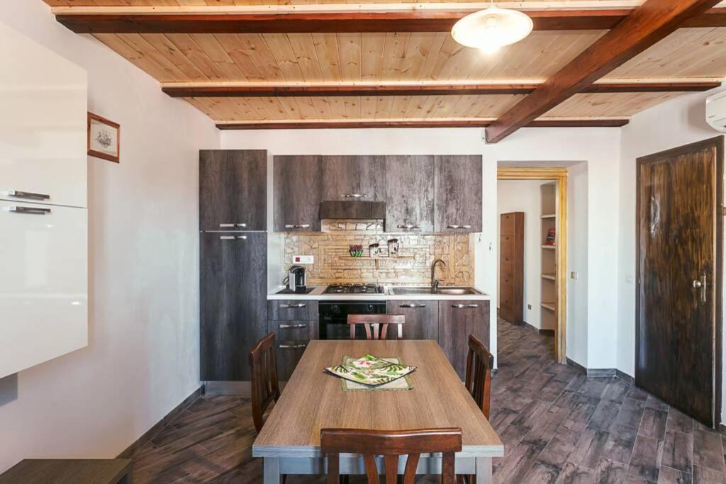 Roman Ruins - Elegant Apartment Олбия Екстериор снимка