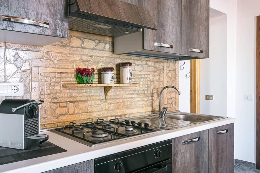 Roman Ruins - Elegant Apartment Олбия Екстериор снимка