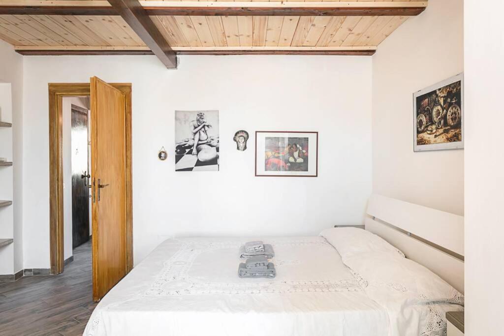 Roman Ruins - Elegant Apartment Олбия Екстериор снимка