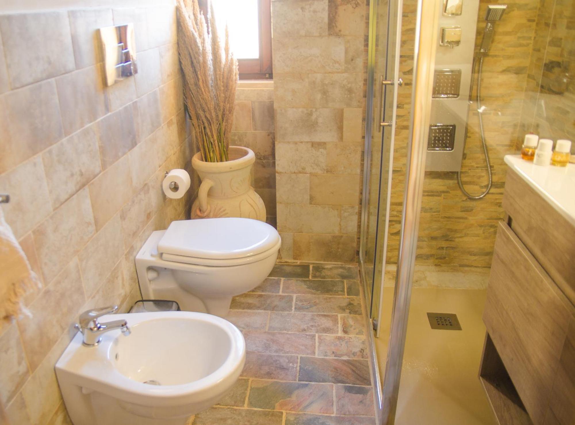 Roman Ruins - Elegant Apartment Олбия Екстериор снимка